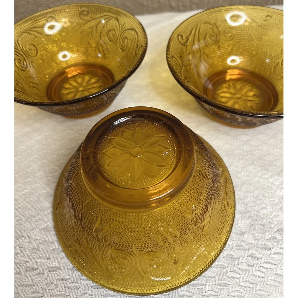 Vintage Indiana Glass Amber Sandwich Glass 4.5 In Dessert Salad Bowls Set Of 3 - Picture 4 of 4